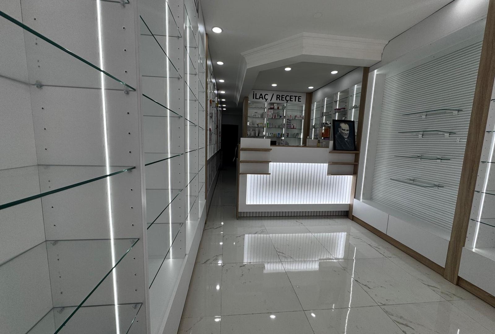 Anadolu Eczanesi Modernizasyon — Eczane Dekorasyon İstanbul